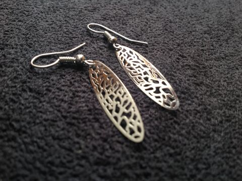 BOUCLES OREILLES ARGENT� PLANCHE SURF 3 cm Envoi Possible
2 Tr�gunc (29)