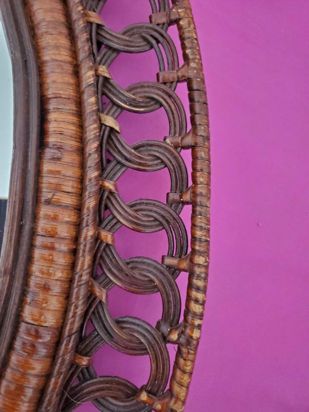 Miroir rotin vintage. Décoration