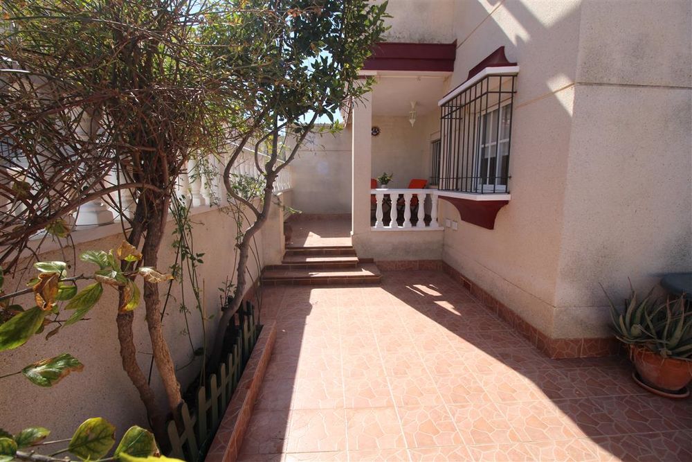  BUNGALOW GUAPILES LA ZENIA ORIHUELA COSTA (ALICANTE)
Espagne, ORIHUELA COSTA