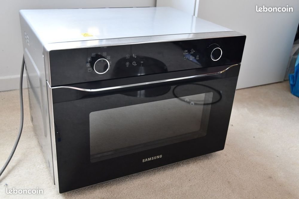 Four mirco-onde Samsung MC35-J8085LT Electroménager