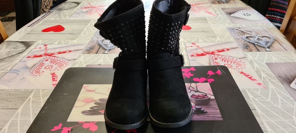 Bottine noire Chaussures