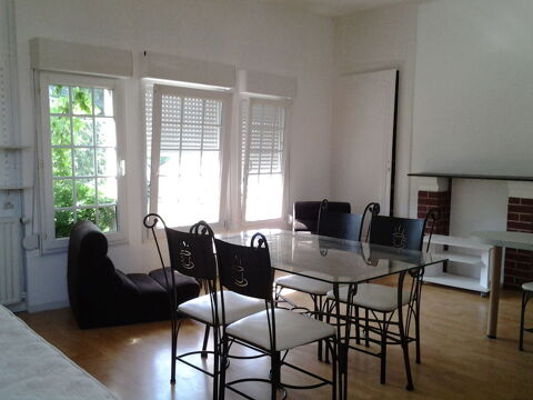   STUDIO proche piscine, de courte dur�e Appartement - 1 pi�ce(s) - 28 m�