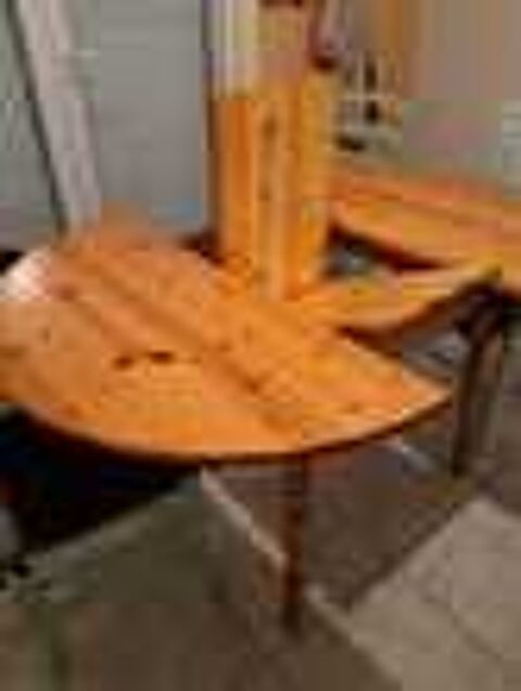 TABLE + 5 CHAISES Meubles