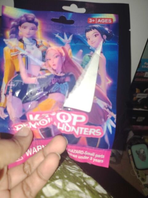 pochette figurine myst�re Kpop 5 Aubervilliers (93)