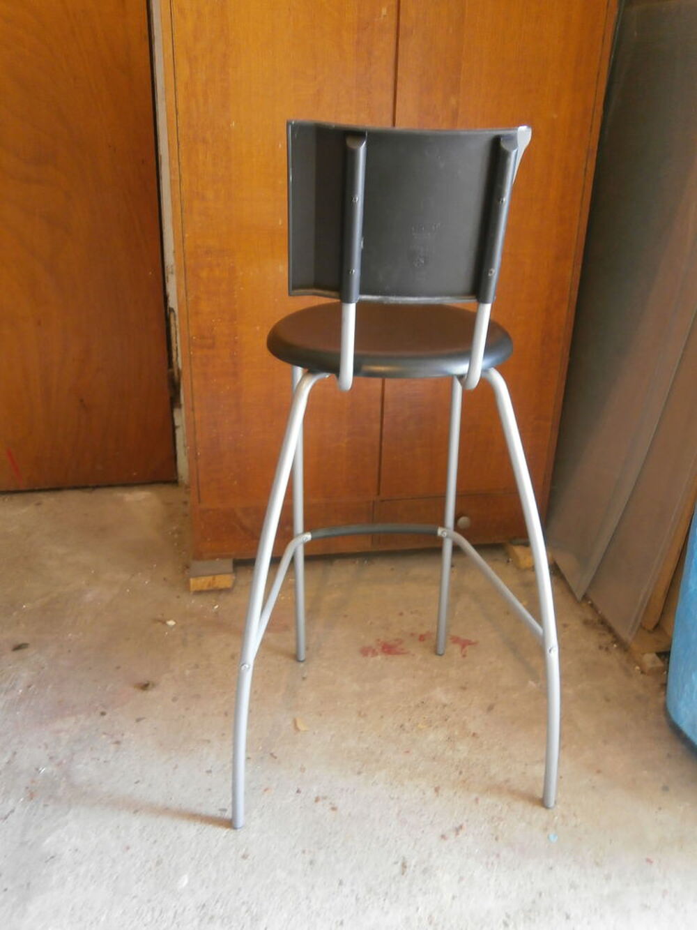 Tabouret de bar en m&eacute;tal et plastique Meubles