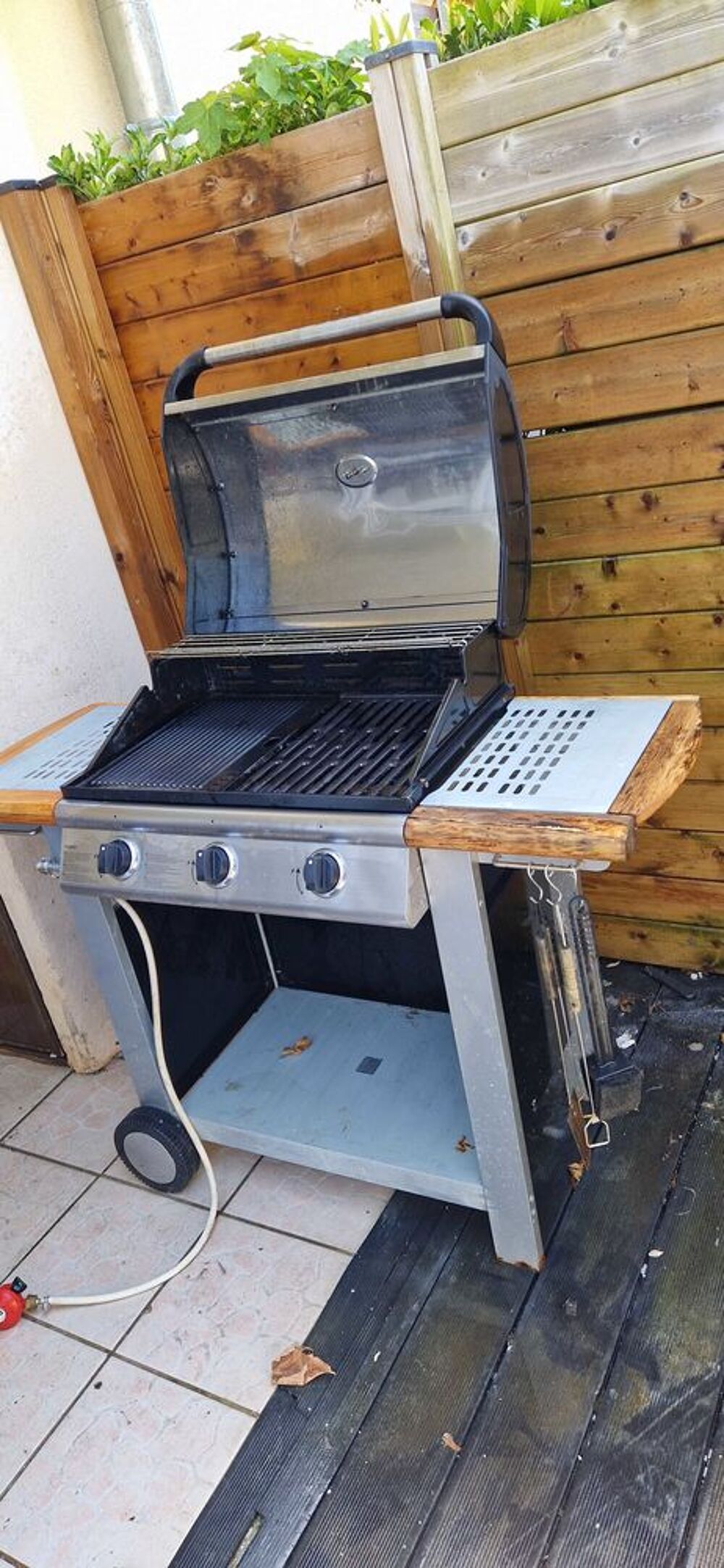 barbecue plancha grill &agrave; gaz 3 feux Jardin