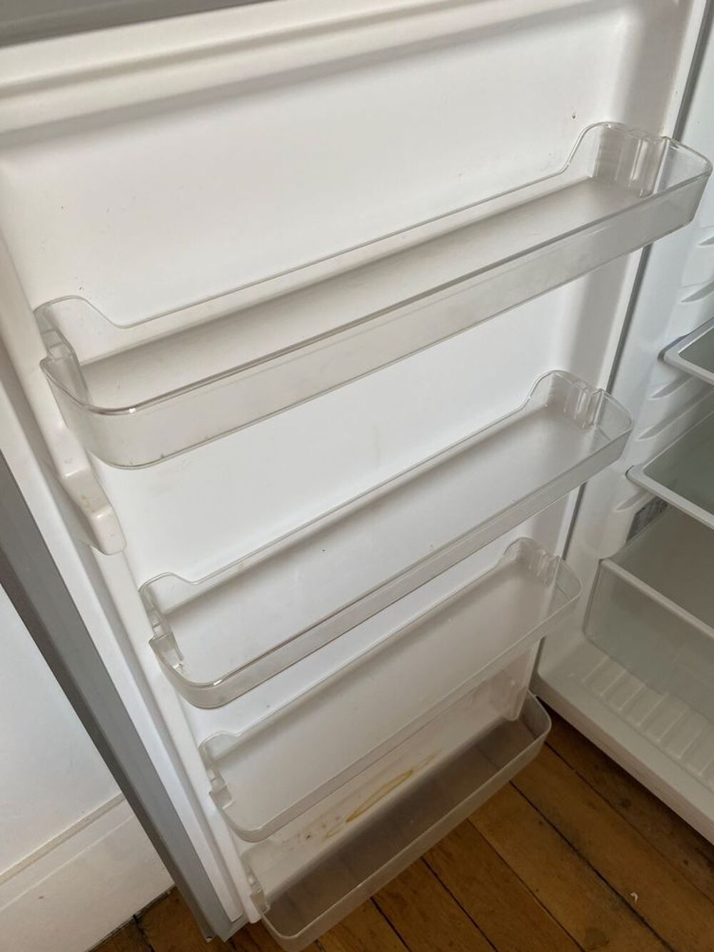 R&eacute;frig&eacute;rateur cong&eacute;lateur en haut Electroménager