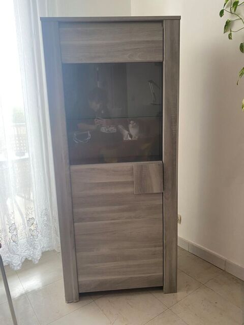 Vitrine grise 150 Montpellier (34)