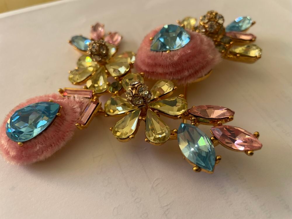 Broche Demi-Croix GM Strass Multicolore, Coeur strass poire Bijoux et montres