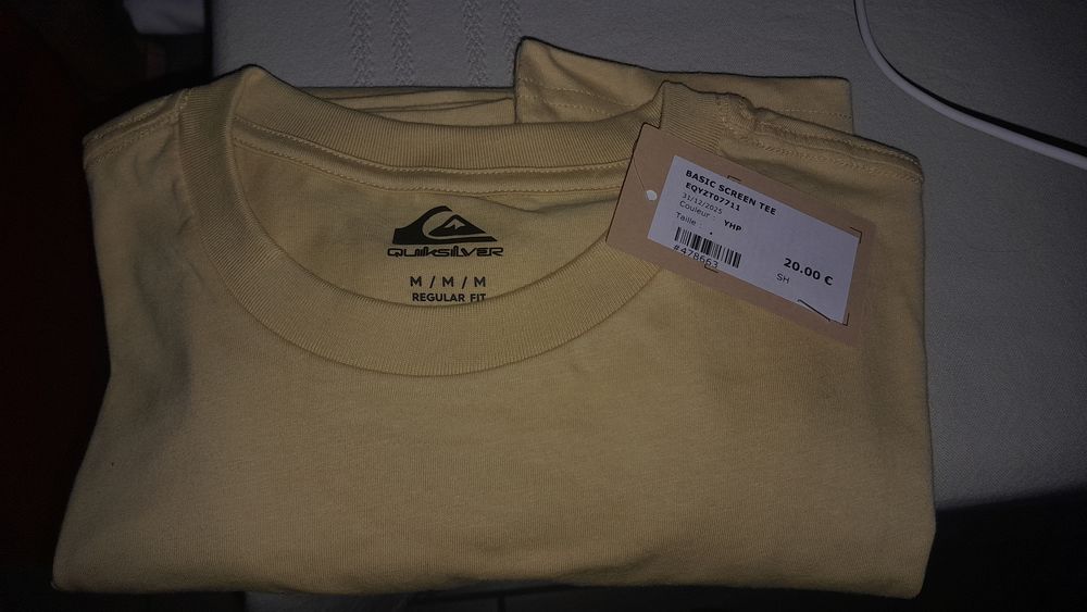 T-shirt Quiksilver (neuf) Vêtements