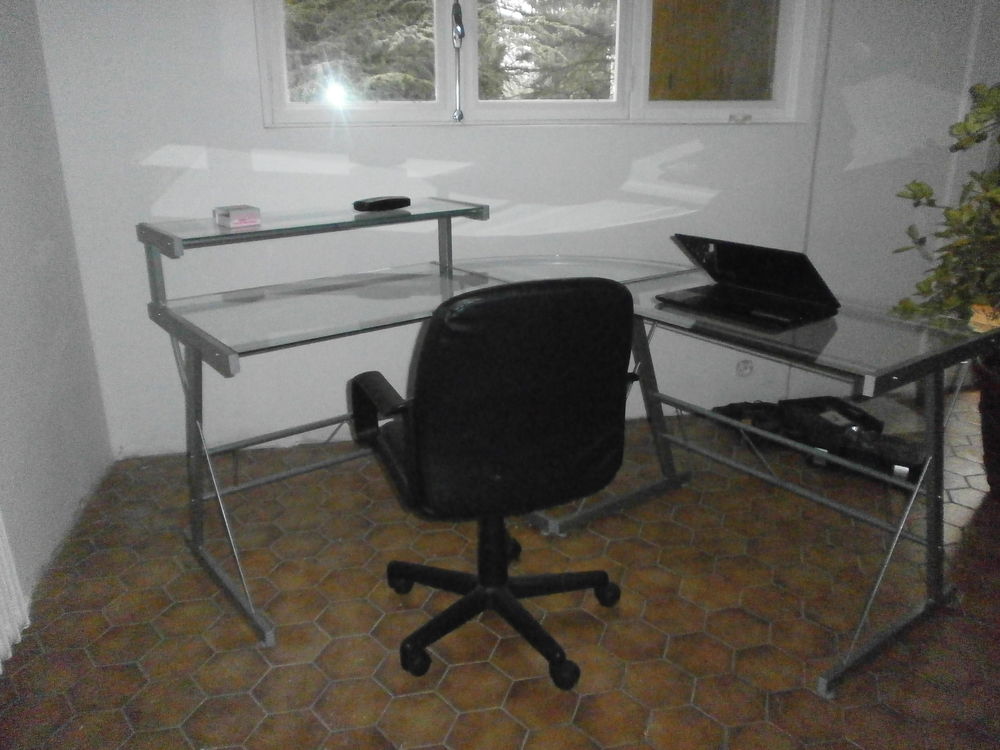 bureau verre et m&eacute;tal type informatique Meubles