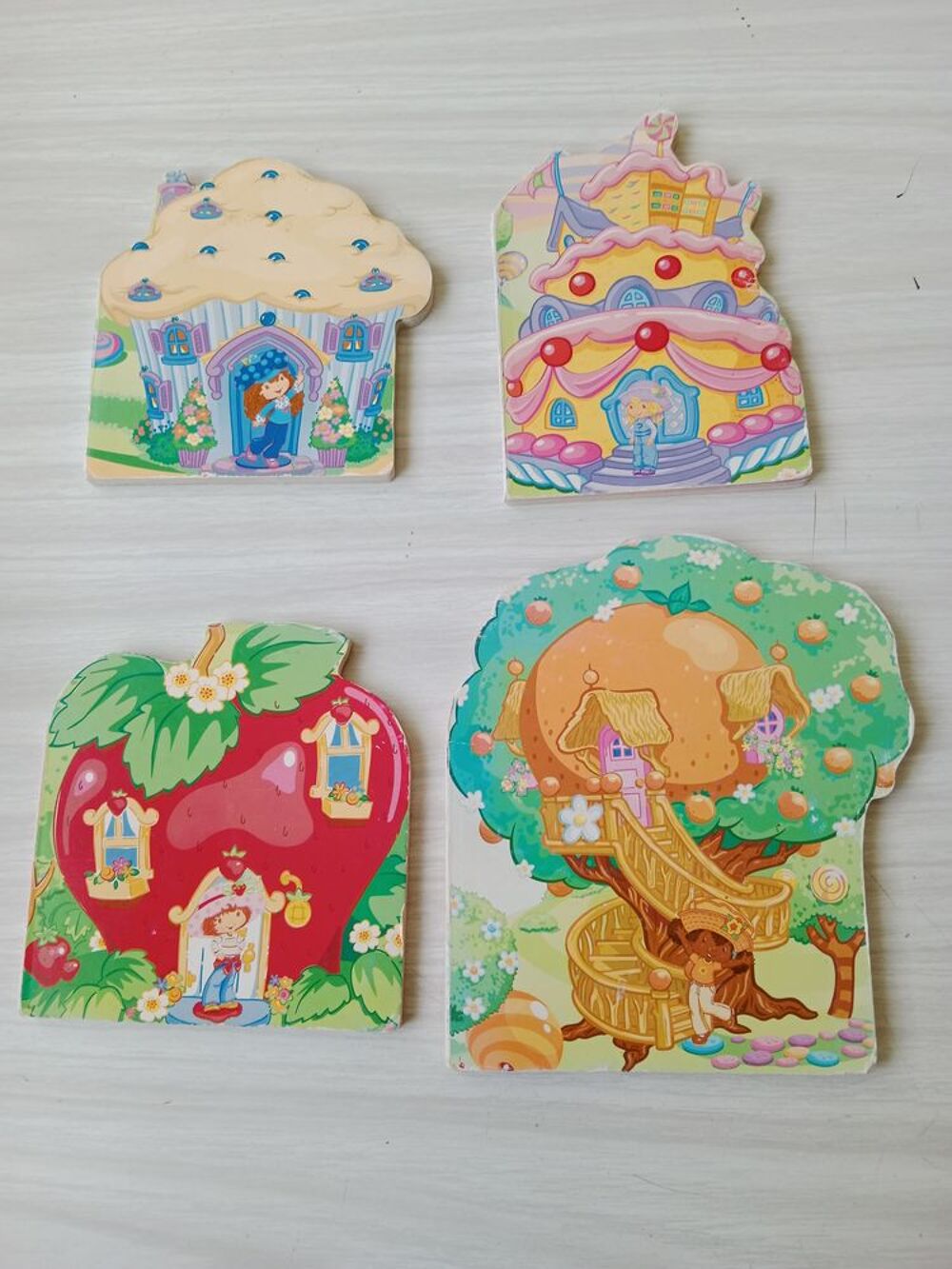 Lot 4 livres CHARLOTTE AUX FRAISES Livres et BD