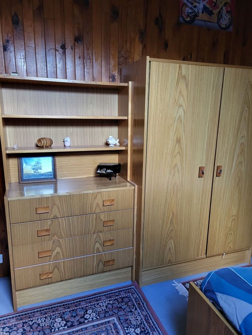 Chambre en orme clair Meubles