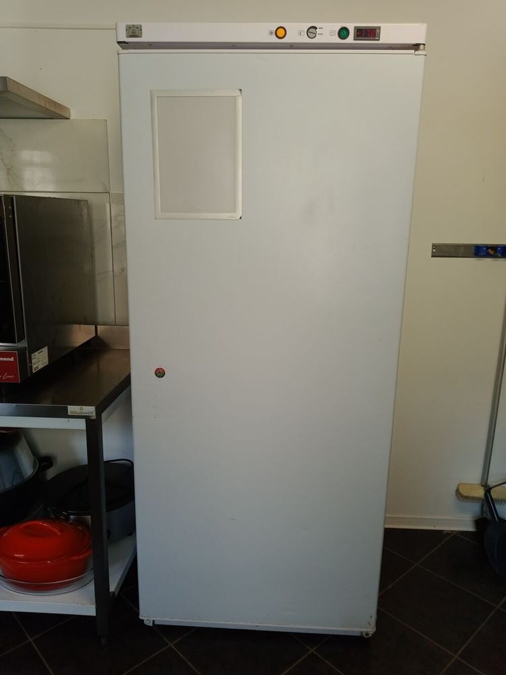 Cong&eacute;lateur vertical Electroménager