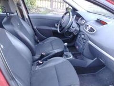 Clio III Clio 1.5 dCi 70 eco2 Authentique 2008 occasion 07100 Annonay