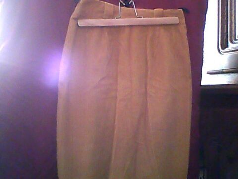 Jupe velours jaune fonc
3 tampes (91)