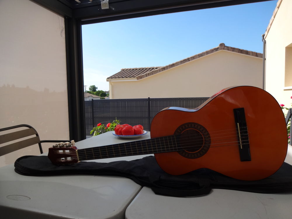 BELLE GUITARE TEL / 0627473514 Instruments de musique