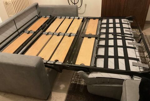 canap� convertible et pouf (coffre) assortis 1750 Langoiran (33)