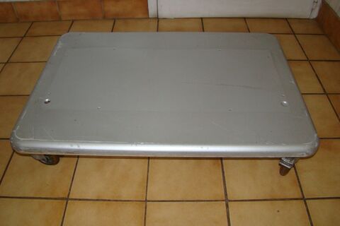 Plateau roulant 80 x 55 cm
25 Gargenville (78)