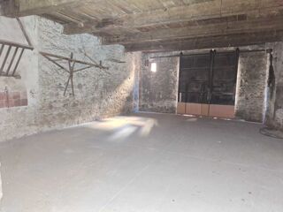  Remise / Grange � vendre 8 pi�ces 240 m�