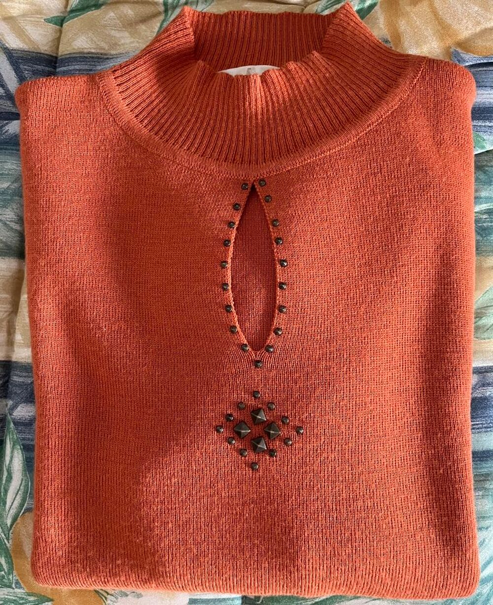 Pull femme taille 1 "&nbsp;un jour ailleurs&nbsp;" Vêtements
