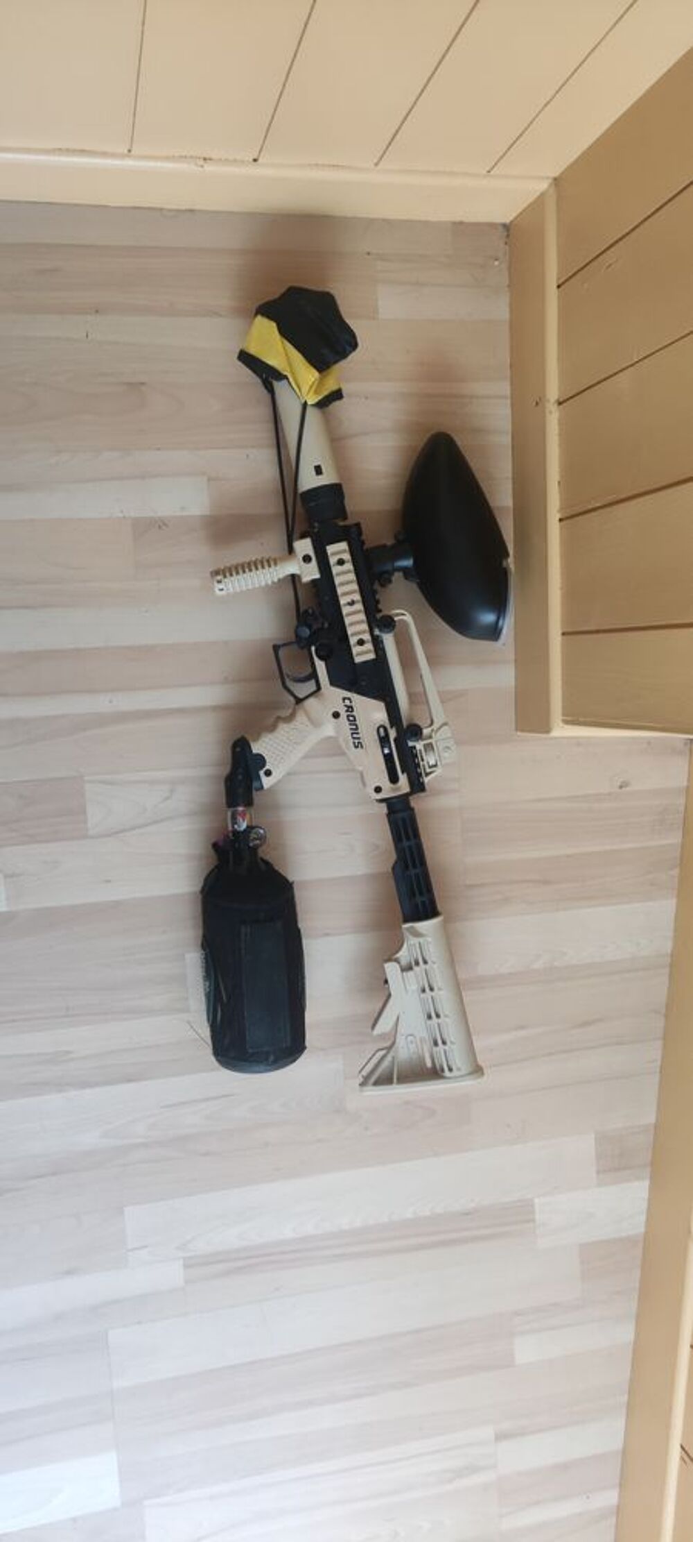 Paintball tippamn tactic neuf 
+ Casque et plastron Sports