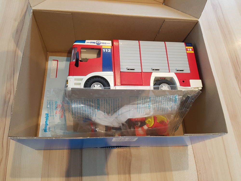 Bo&icirc;te playmobil camion pompier 4821 (ancien mod&egrave;le) Jeux / jouets