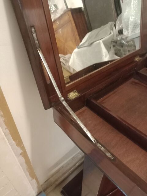 Coiffeuse plinthe acajou 19�me 300 Nice (06)