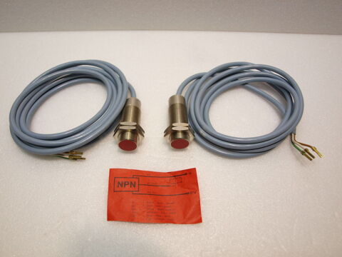 2 d�tecteurs de proximit� inductif M18 40 Plaisir (78)