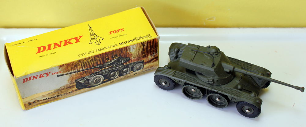 DINKY char FL-10 Panhard neuf en boite 