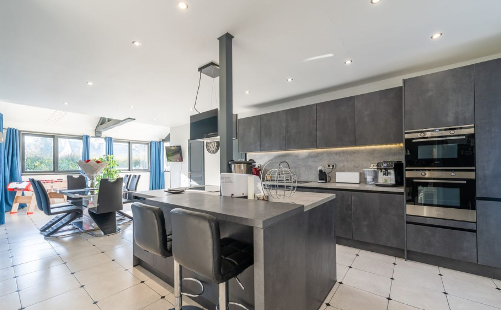 Vente Maison Maison 8 pièces 226 m² Charmentray