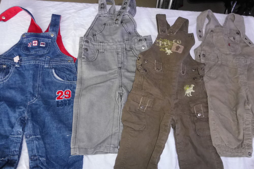 23 v&ecirc;tements en 9 mois "gar&ccedil;on" Puériculture