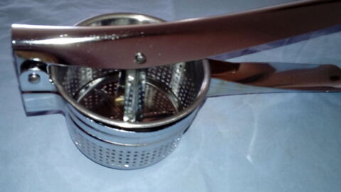 Presse pure manuel inox 7 Sainghin-en-Weppes (59)