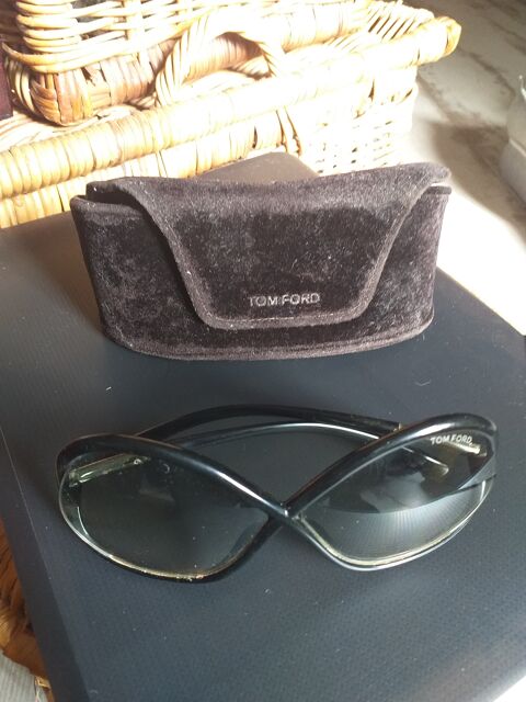 PAIRE DE LUNETTES DE MARQUE 55 Cordes-sur-Ciel (81)