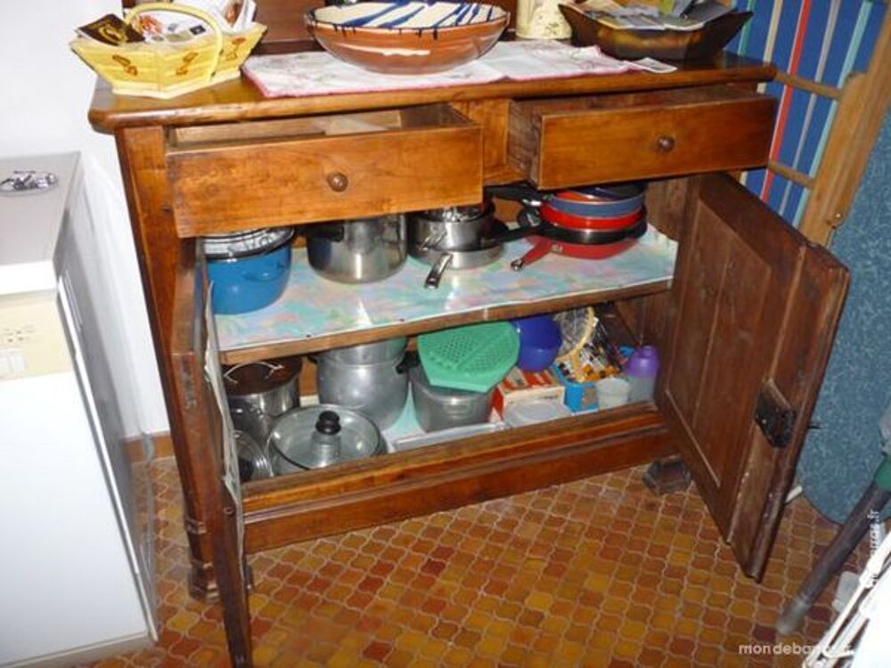 Buffet vaisselier ancien en noyer Meubles