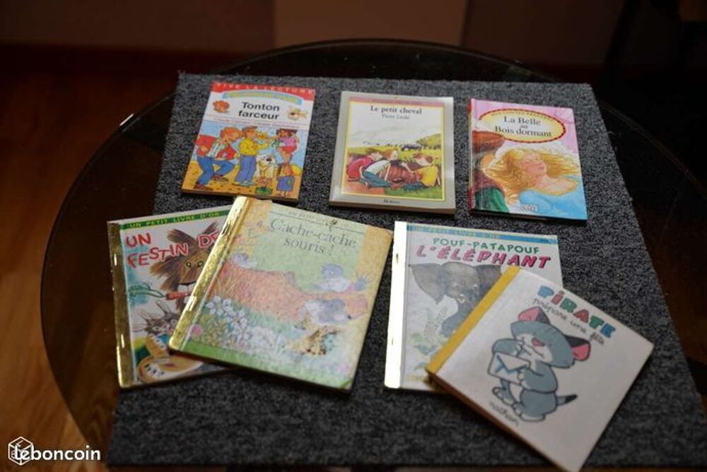 Divers livres jeunes enfants dont un tr&egrave;s jeune Livres et BD