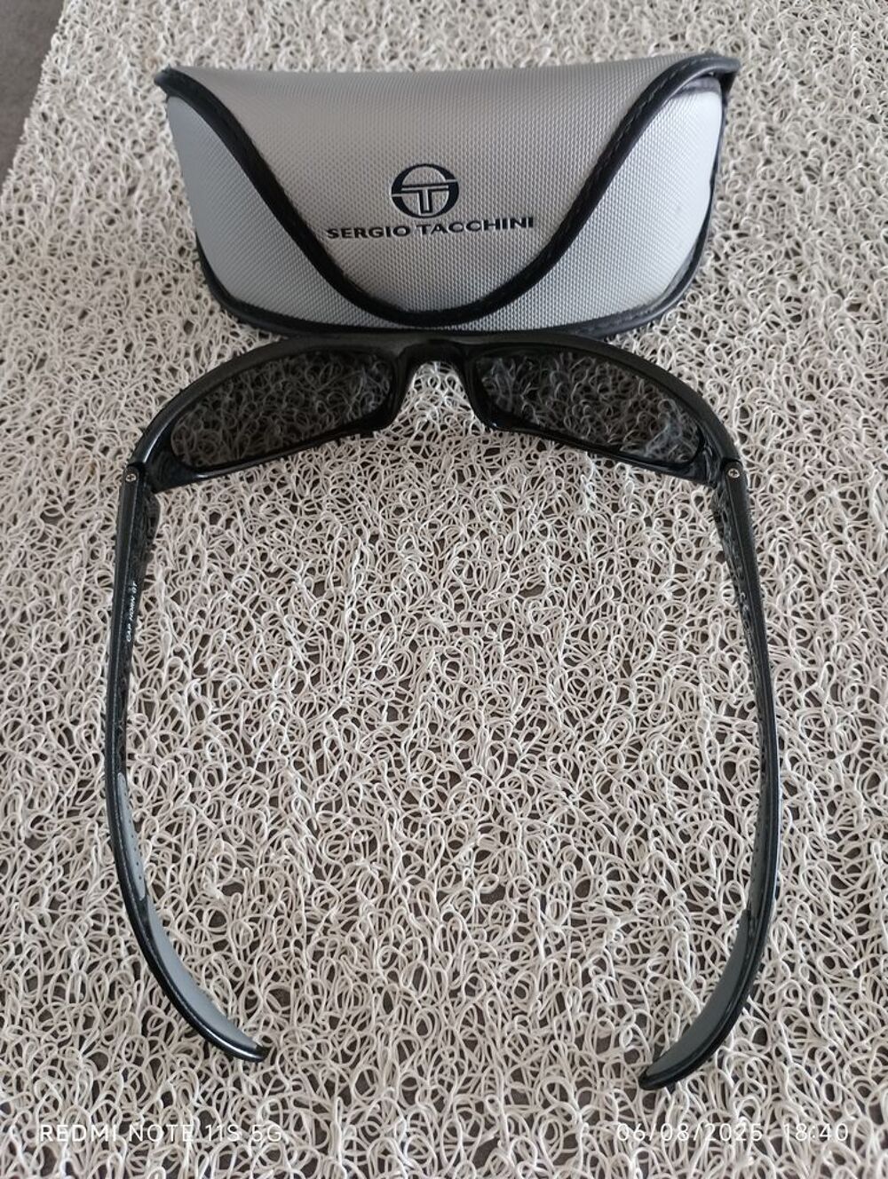 Lunette de soleil marque Julbo Sports