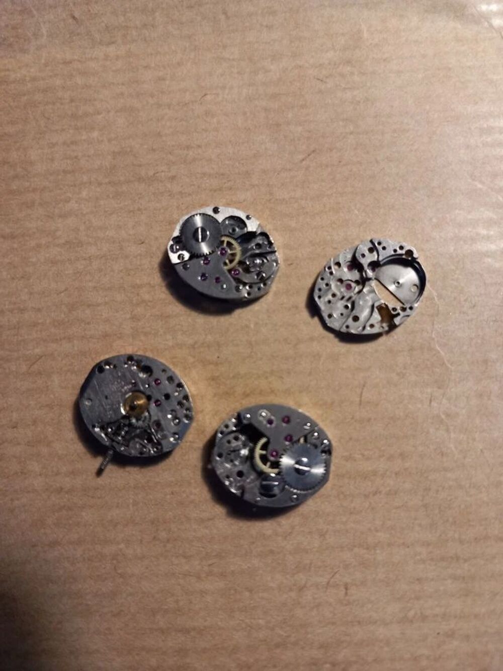 Lot d'occasion de 4 mouvements m&eacute;caniques AS 1012 (Dont 1 D&eacute; Bijoux et montres