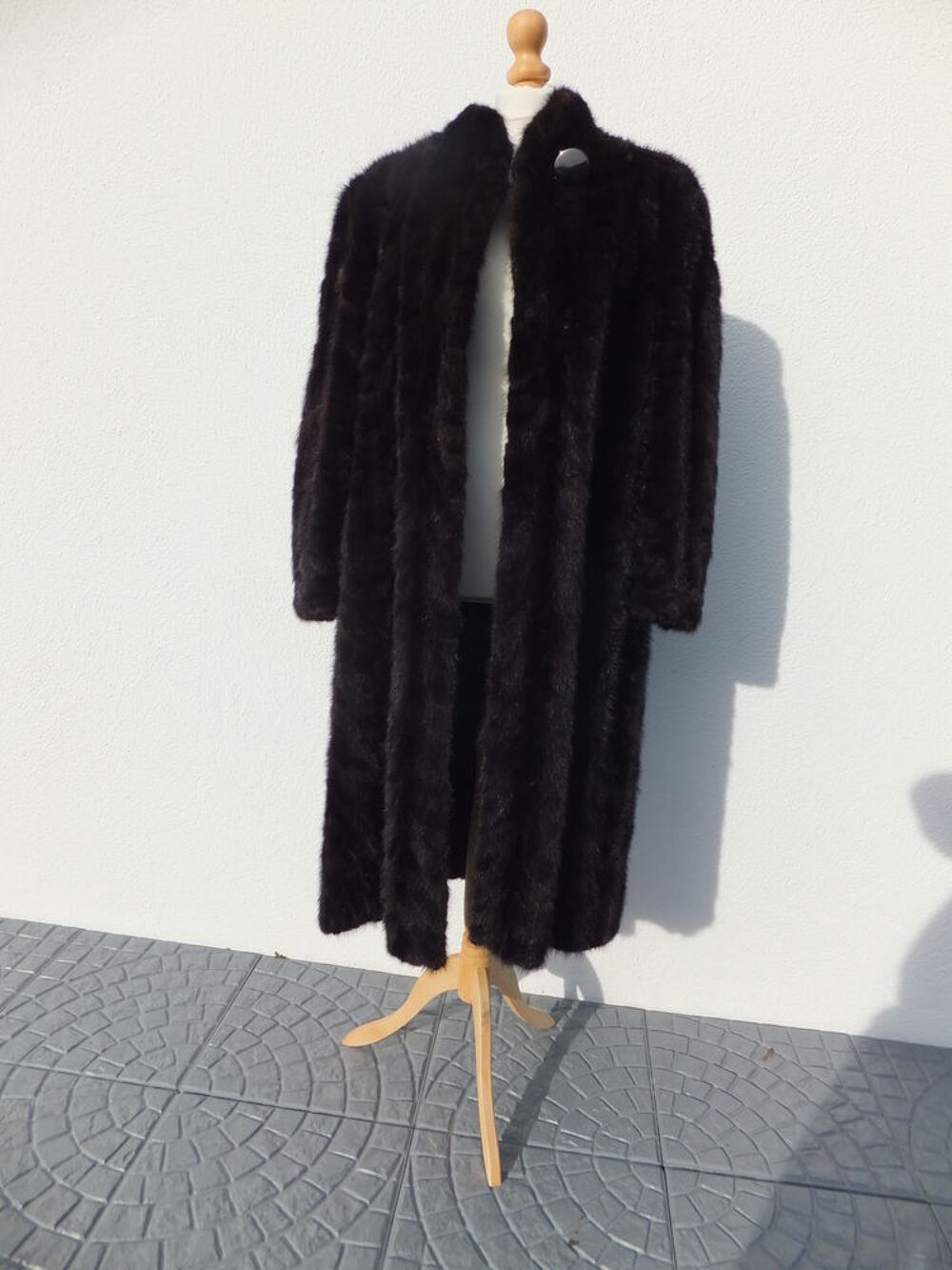 TRES BEAU MANTEAU EN VISON D OREE Vêtements