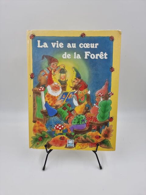 Livre enfant La Vie au C?ur de la Forêt d'occasion 2 Vulbens (74)