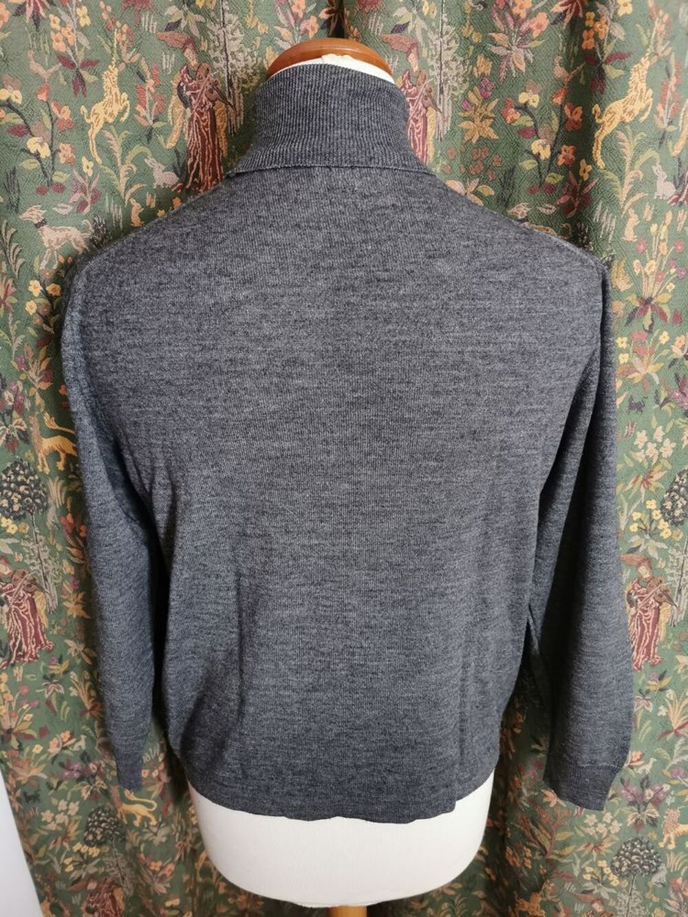 Pull roul&eacute; gris 44 Vêtements