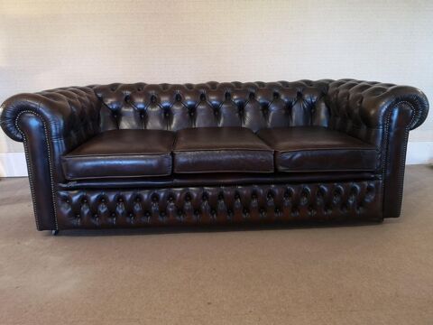 Canap chesterfield cuir marron trois places 1650 Arnage (72)