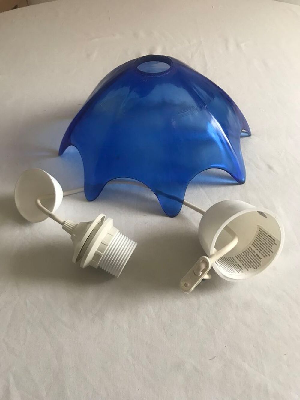 Lustre cloche en verre bleu Décoration