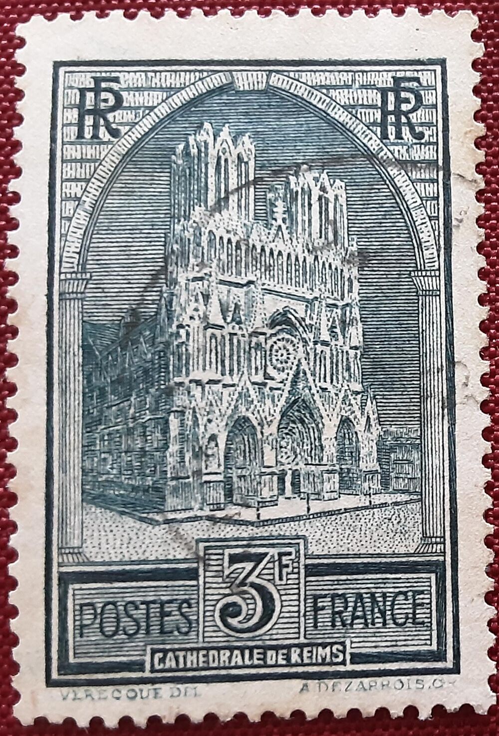 timbre REIMS cath&eacute;drale oblit&eacute;r&eacute;
