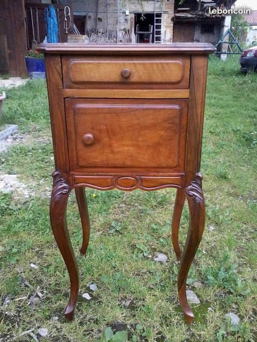  Table de nuit ancienne en bois blond Meubles