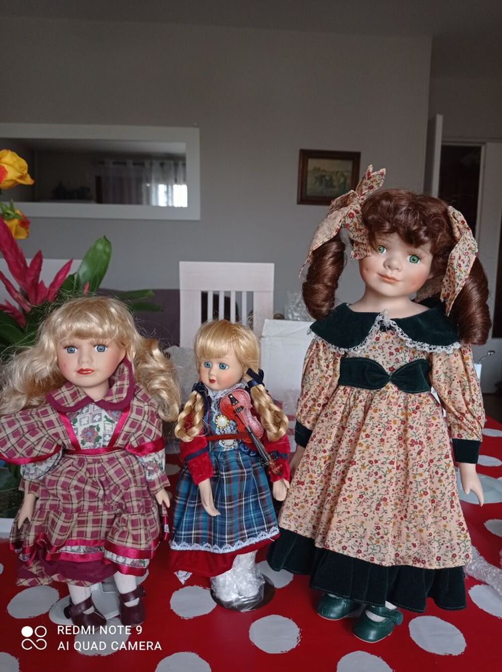Poup&eacute;es de collection porcelaine 