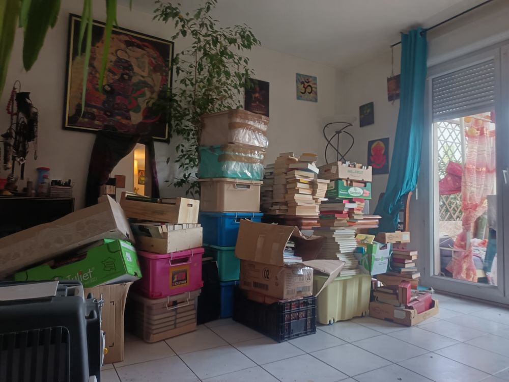   Vide bibliothèque dans le gard et départements limitrophes  