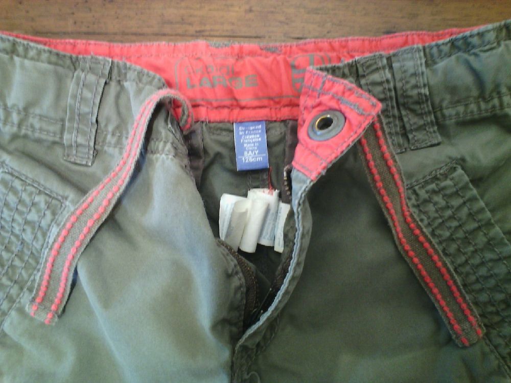Bermuda kaki OKA&Iuml;DI 8 ans - TBE Vêtements enfants