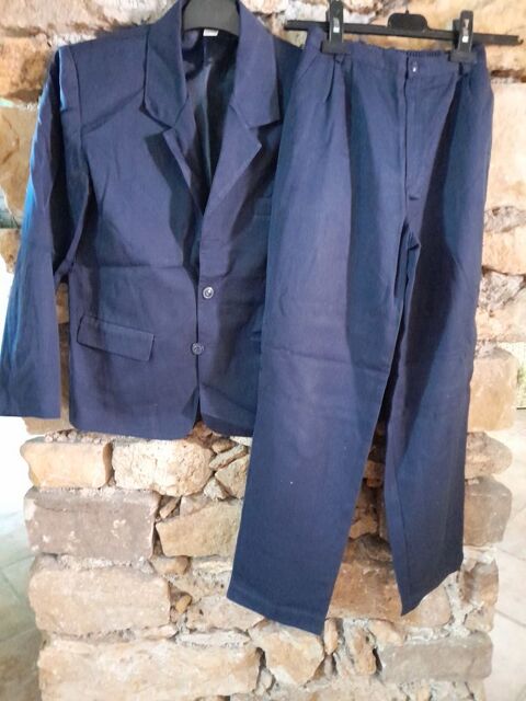 costume garçon taille 10 ans bleu marine 15 Moisenay (77)