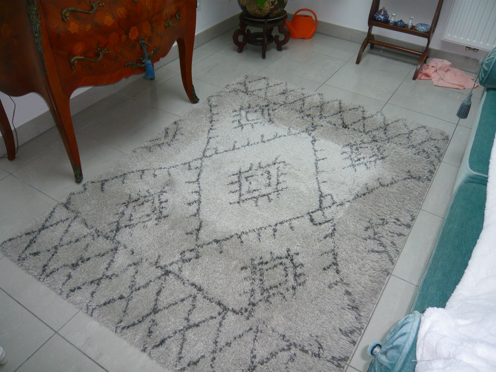tapis de laine boucl&eacute;
Décoration